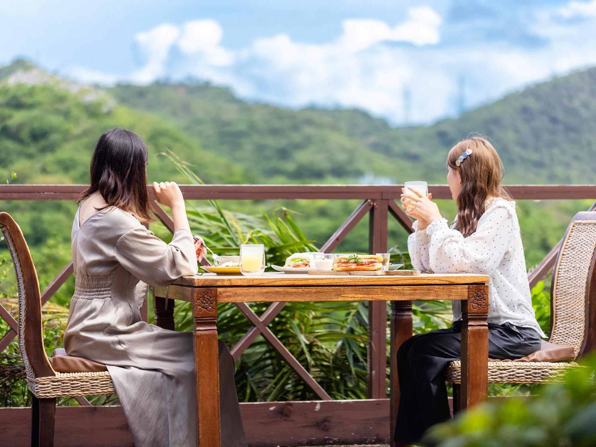 Hoshi No Terrace Motobu Yamazato Hotel Kültér fotó